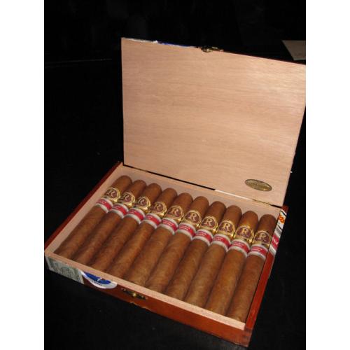 Vegas Robaina Maestro Cigar - Box 10s