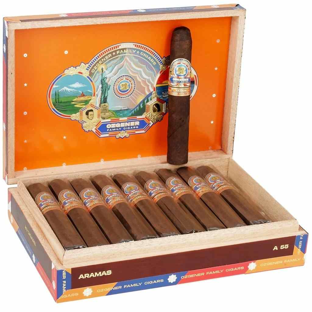 Crowned Heads Ozgener Aramas A55 Toro