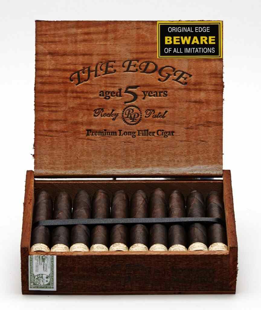Rocky Patel The Edge Maduro Howitzer
